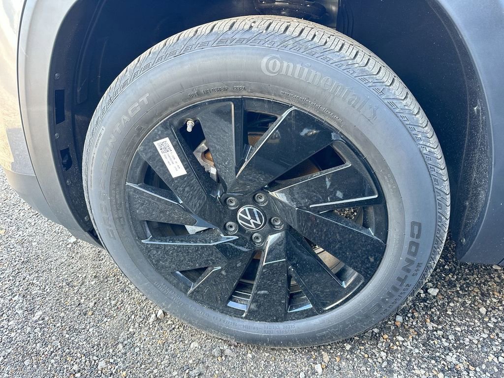 New 2025 Volkswagen Atlas SE image 57