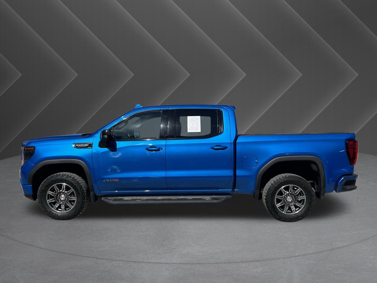 Used 2024 GMC Sierra 1500 AT4 w/ Technology Package image 2