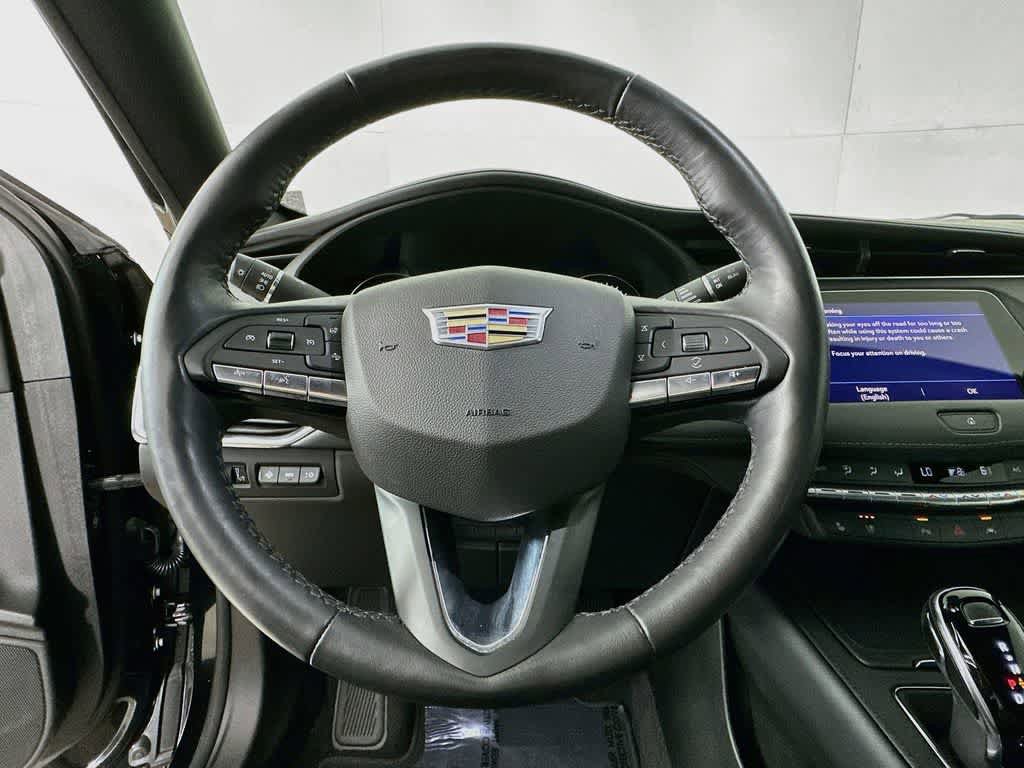 Used 2023 Cadillac XT4 Premium Luxury w/ Technology Package FWD image 16
