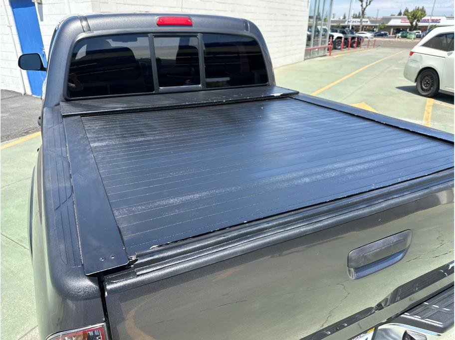 Used 2013 Toyota Tacoma PreRunner image 16