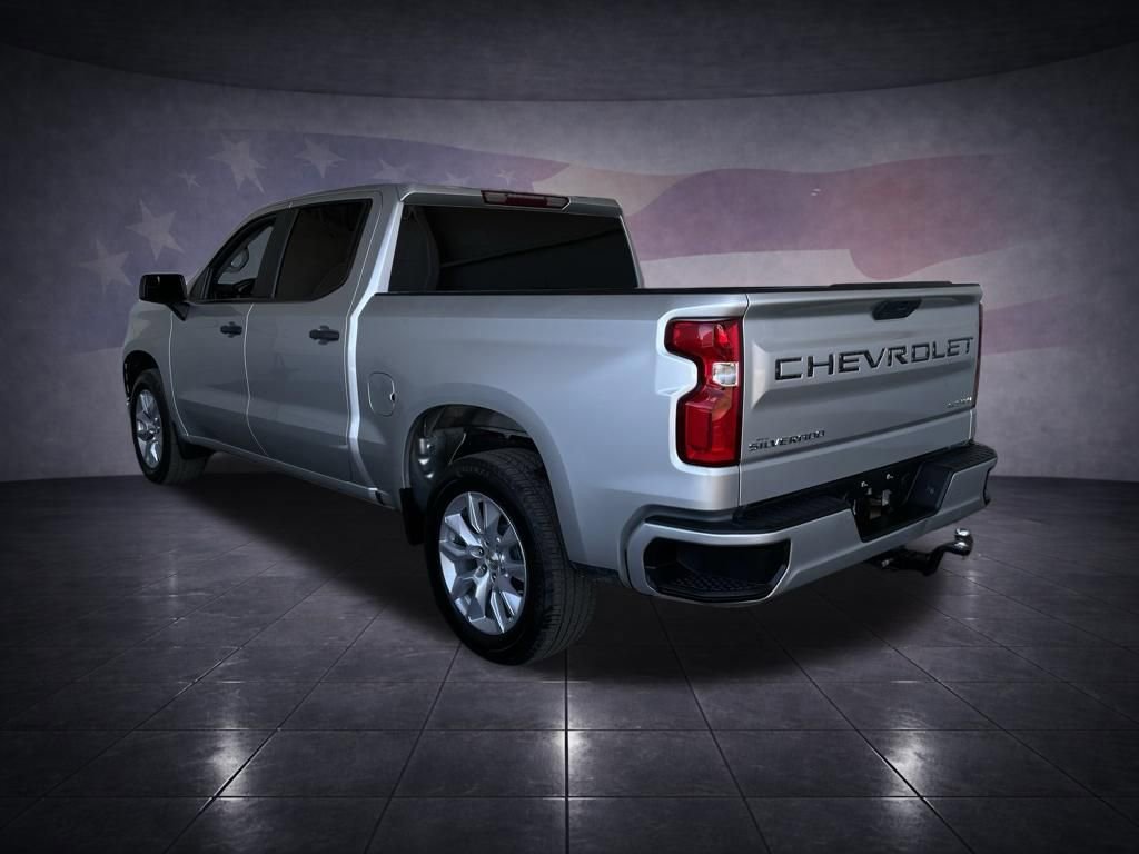 Used 2021 Chevrolet Silverado 1500 Custom image 3