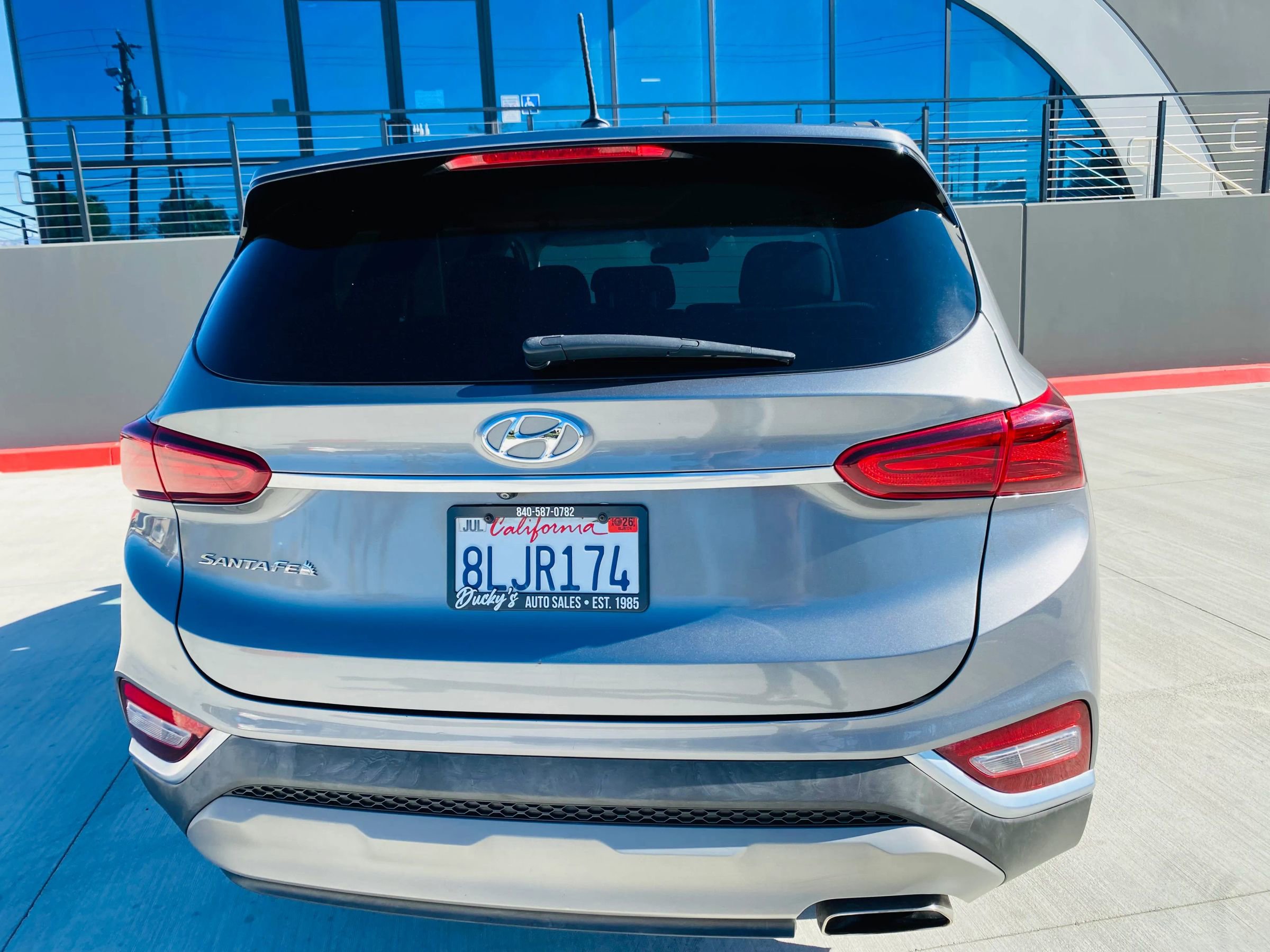 Used 2019 Hyundai Santa Fe SE image 9