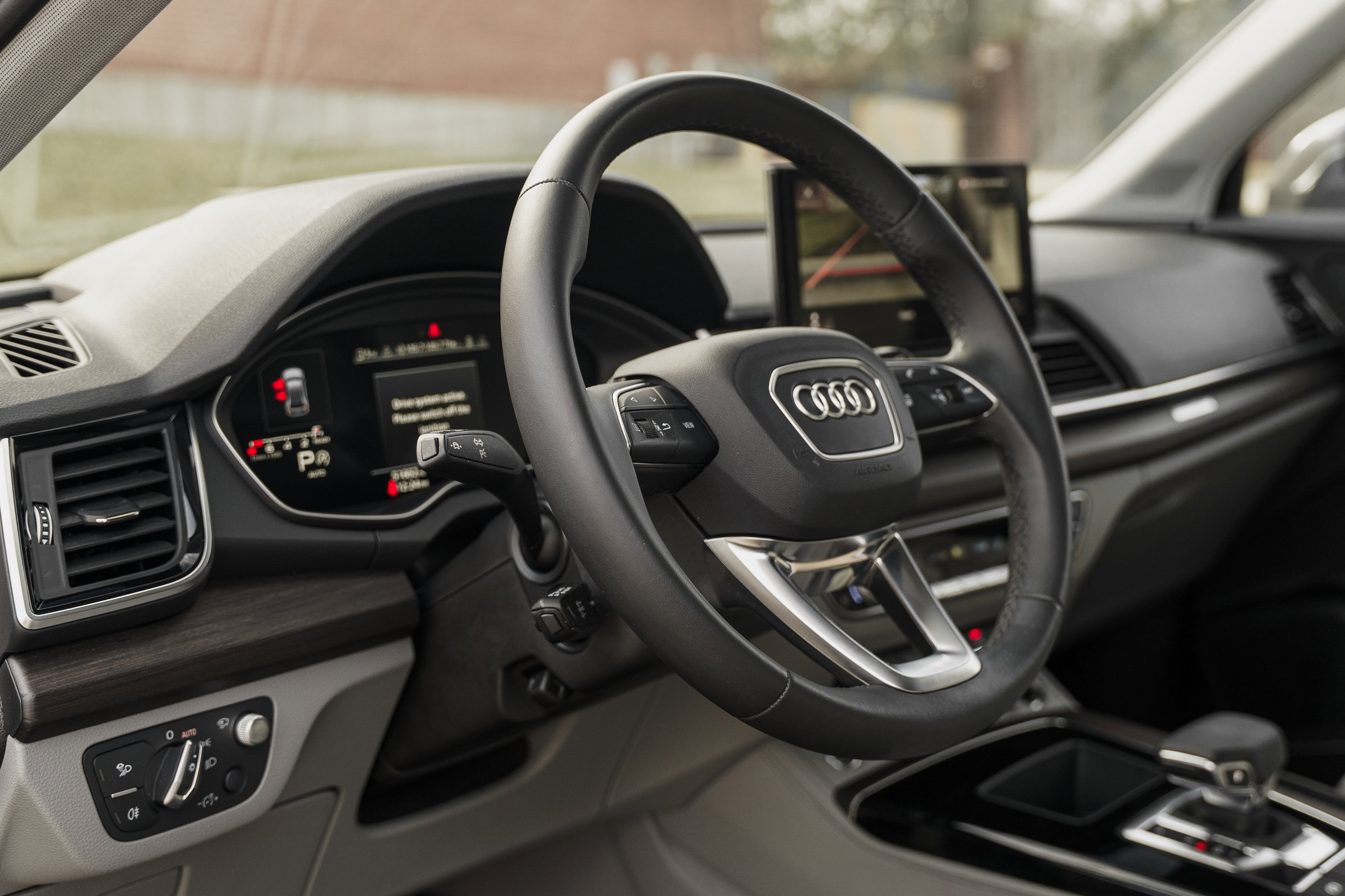 Used 2023 Audi Q5 2.0T Prestige w/ Prestige Package image 9