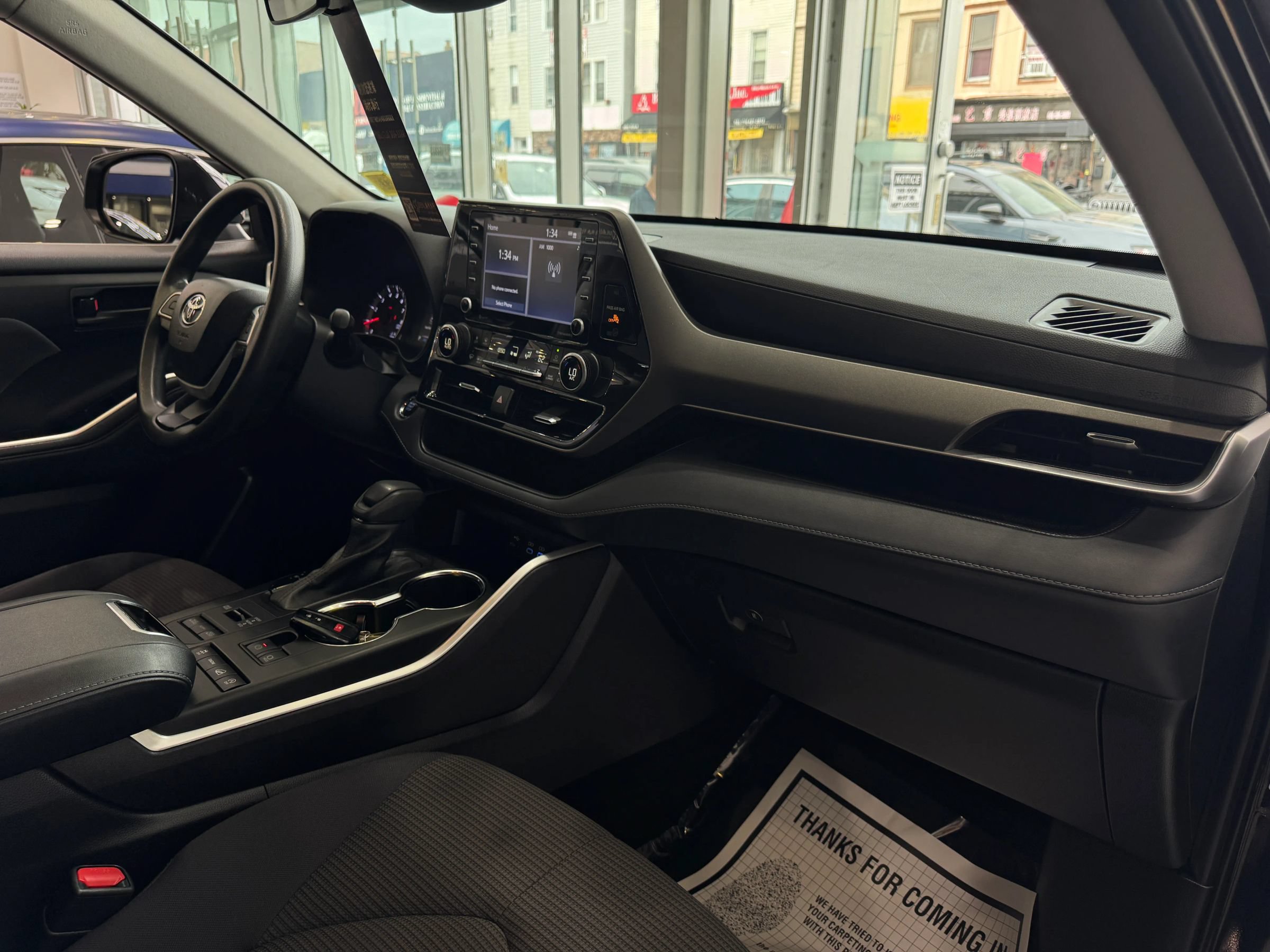 Used 2022 Toyota Highlander L AWD/4WD image 34