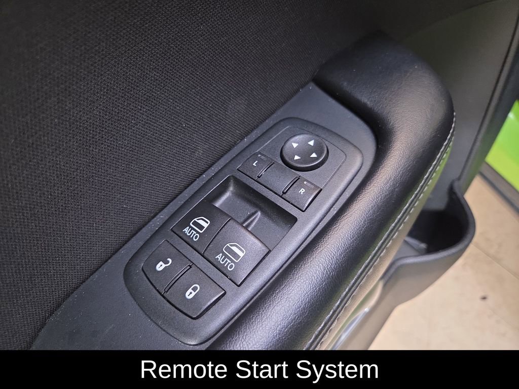 Used 2015 Dodge Challenger R/T Scat Pack w/ Scat Pack Stripe Group image 12