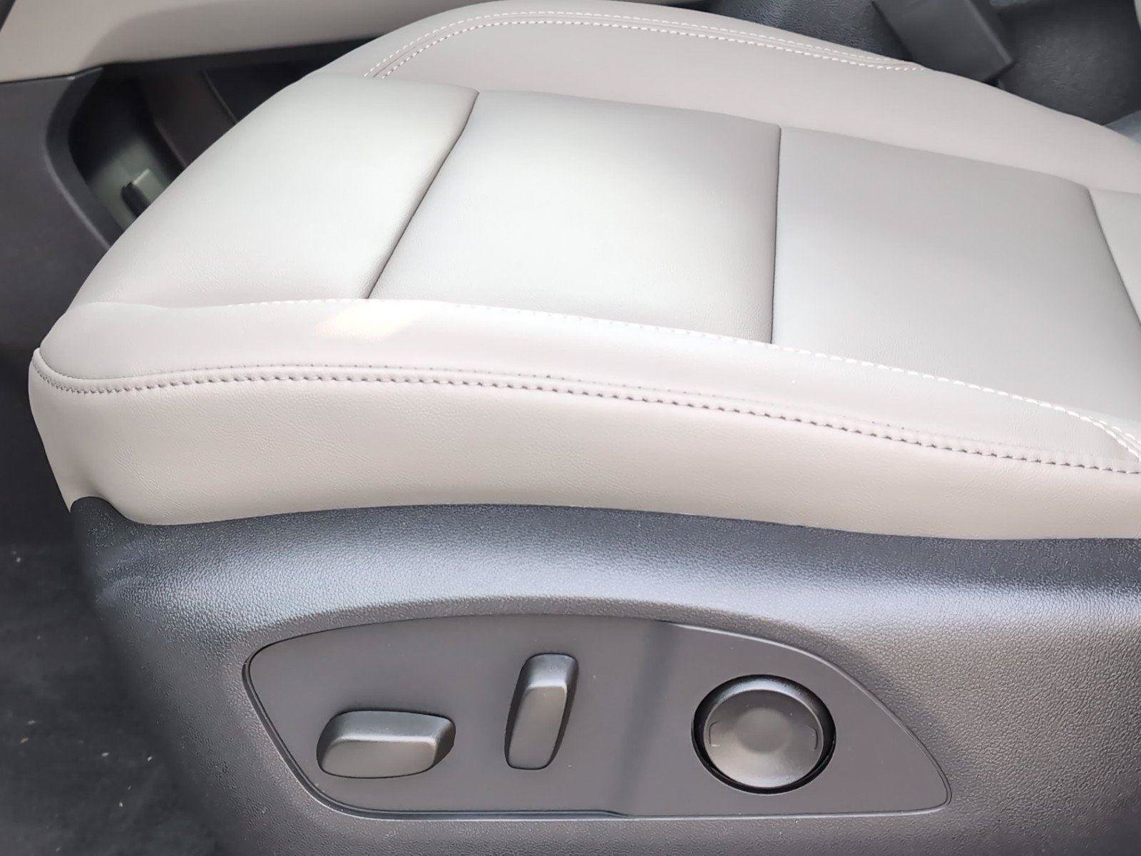 New 2026 GMC Acadia Elevation w/ Elevation Premium Package FWD image 13