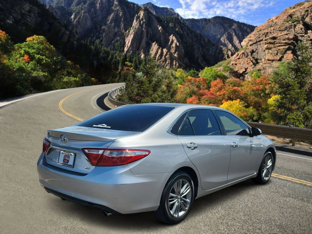 Used 2016 Toyota Camry SE FWD image 3