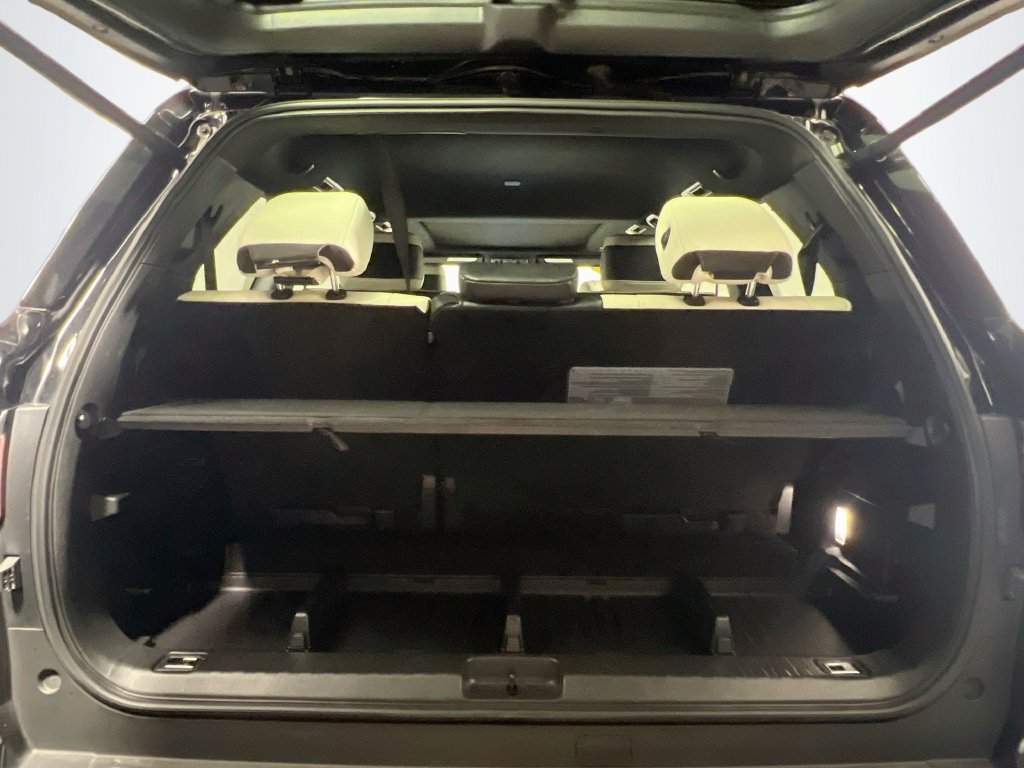 Used 2023 Toyota Sequoia Capstone RWD image 32