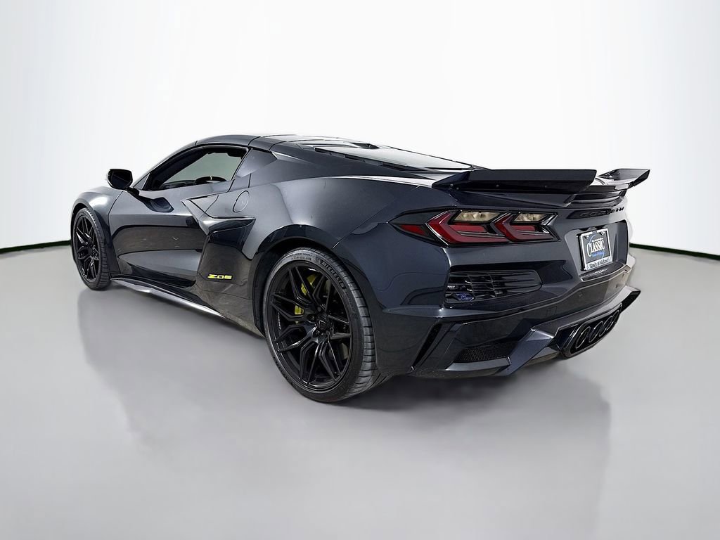 Used 2024 Chevrolet Corvette Z06 w/ Stealth Interior Trim Package image 5