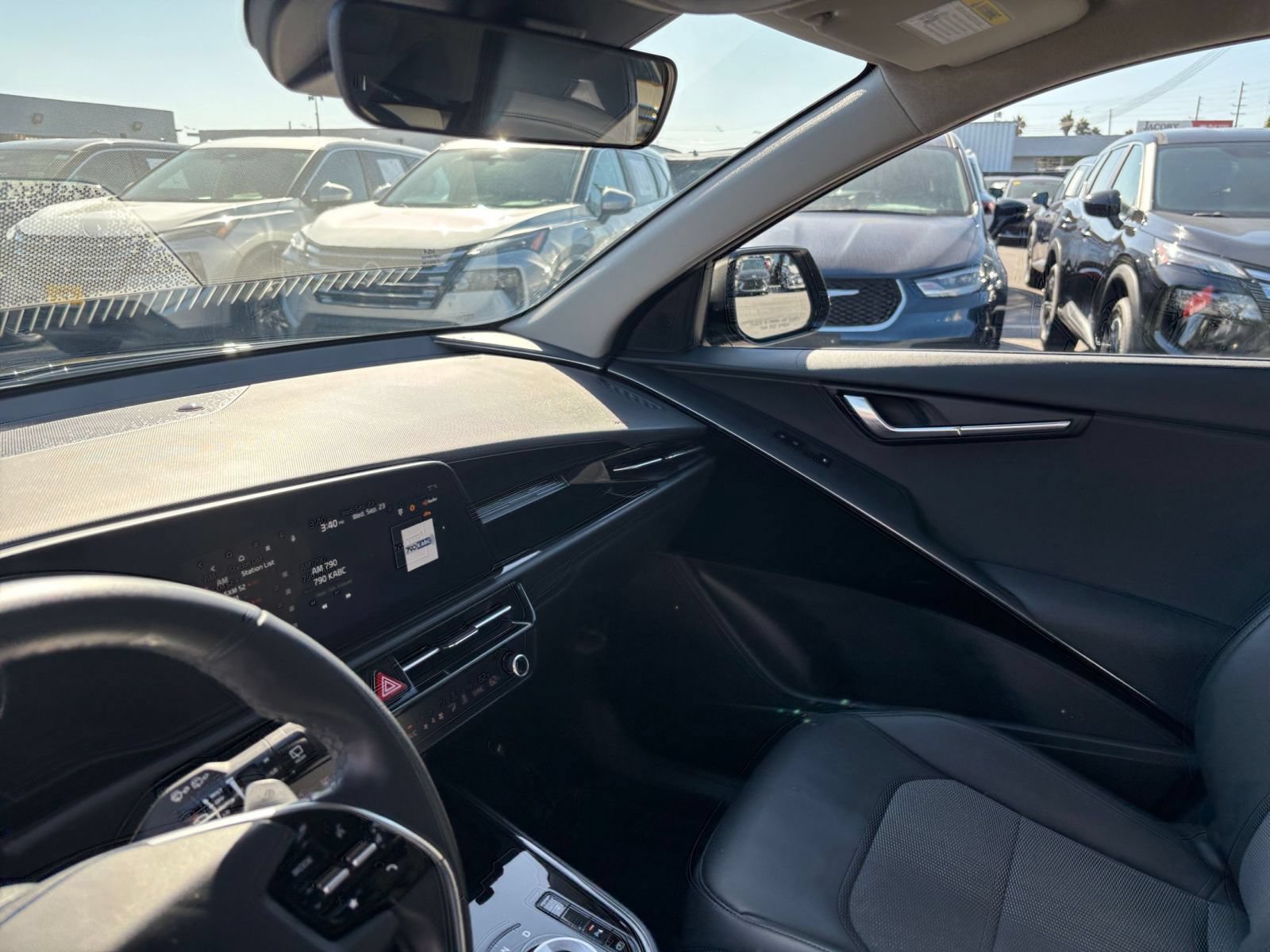 Used 2024 Kia Niro Wind FWD image 40