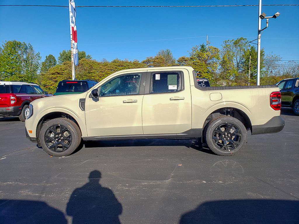 New 2025 Ford Maverick Lariat w/ Black Appearance Package AWD/4WD image 3