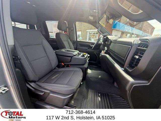 Used 2025 Chevrolet Silverado 2500 LT w/ Convenience Package AWD/4WD image 13
