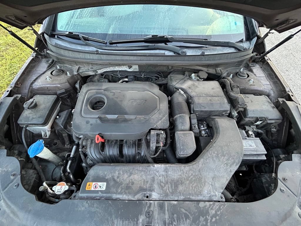 Used 2015 Hyundai Sonata SE FWD image 12