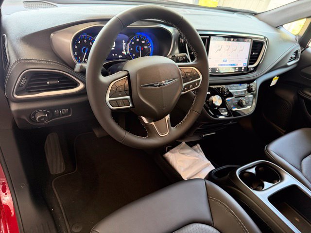 New 2026 Chrysler Pacifica Select AWD/4WD image 14