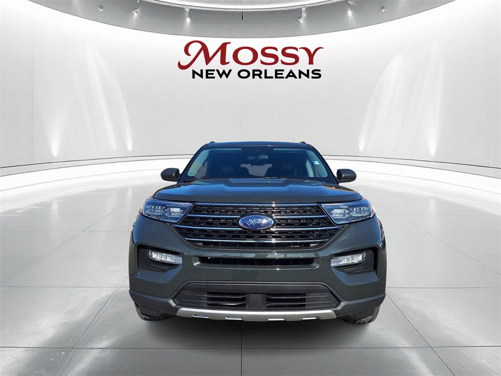 Used 2022 Ford Explorer XLT w/ Equipment Group 202A image 2