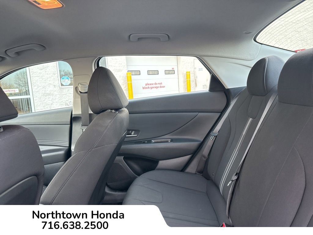 Used 2023 Hyundai Elantra SEL w/ Convenience Package FWD image 19