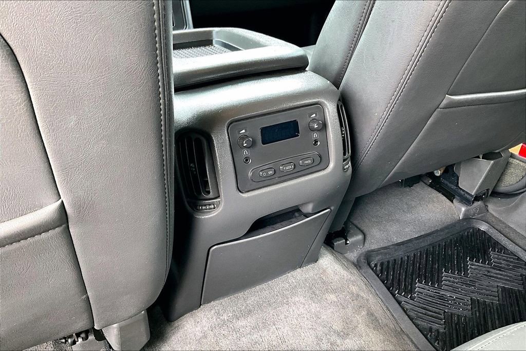 Used 2004 Chevrolet Avalanche Z66 w/ Sun And Sound Package RWD image 31