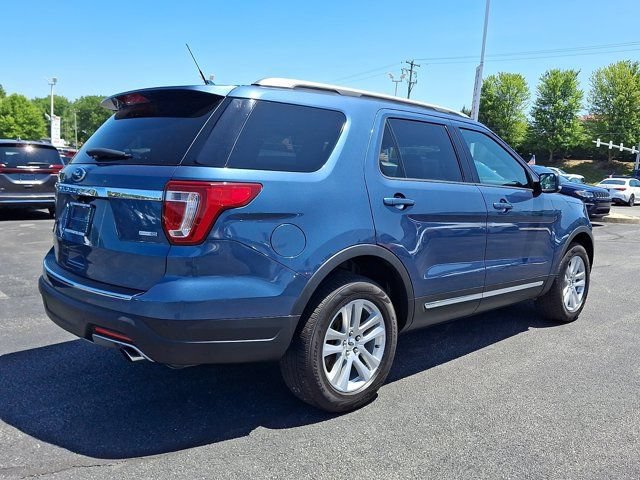 Used 2018 Ford Explorer XLT w/ Equipment Group 201A AWD/4WD image 8