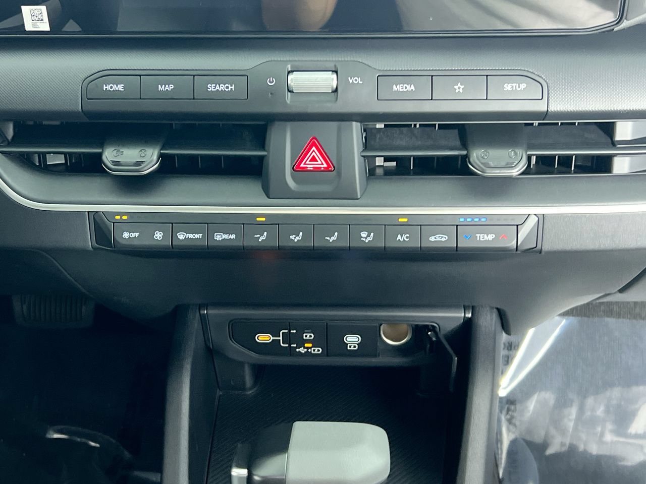 New 2026 Kia K4 FWD image 24