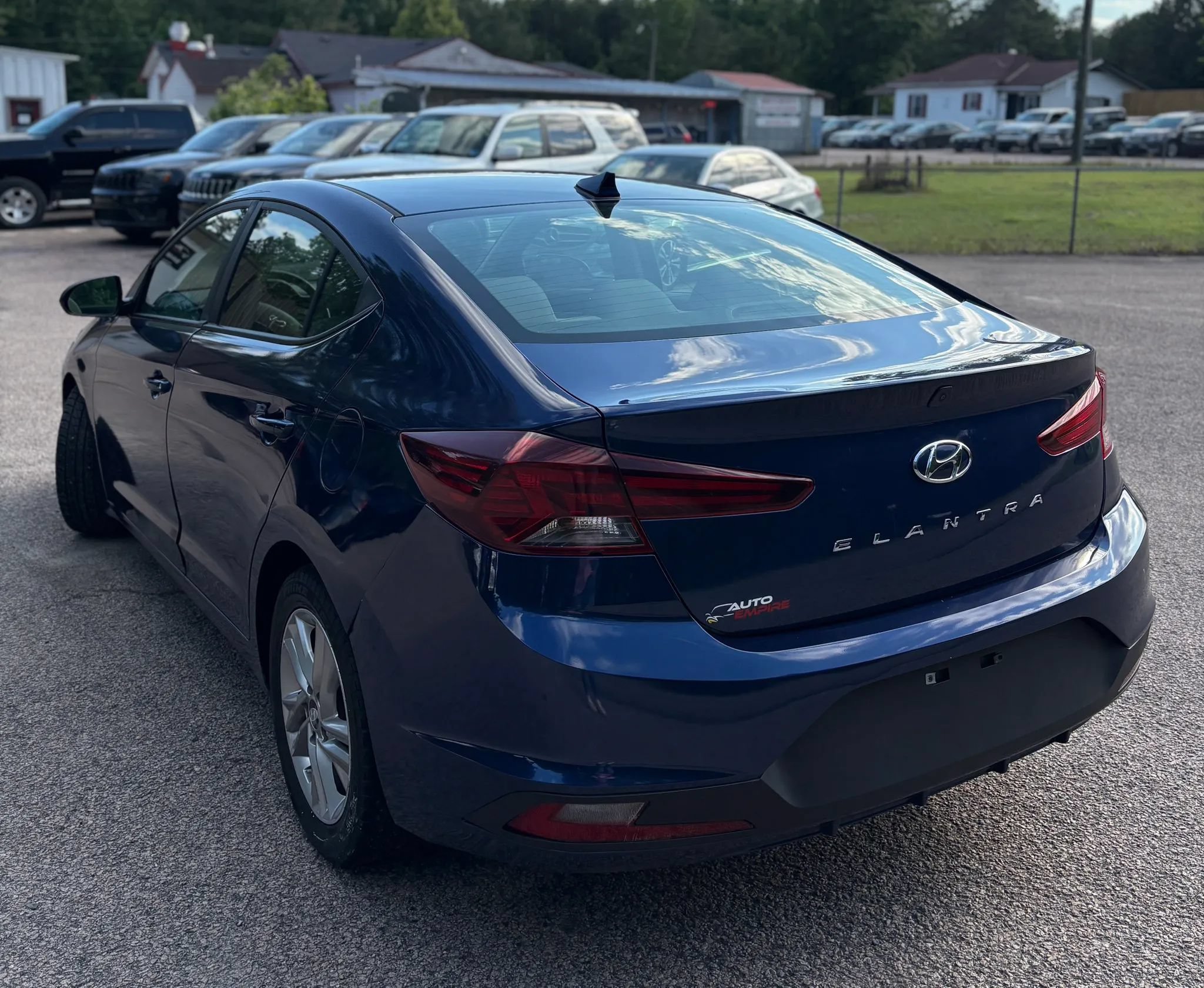 Used 2020 Hyundai Elantra SEL FWD image 5