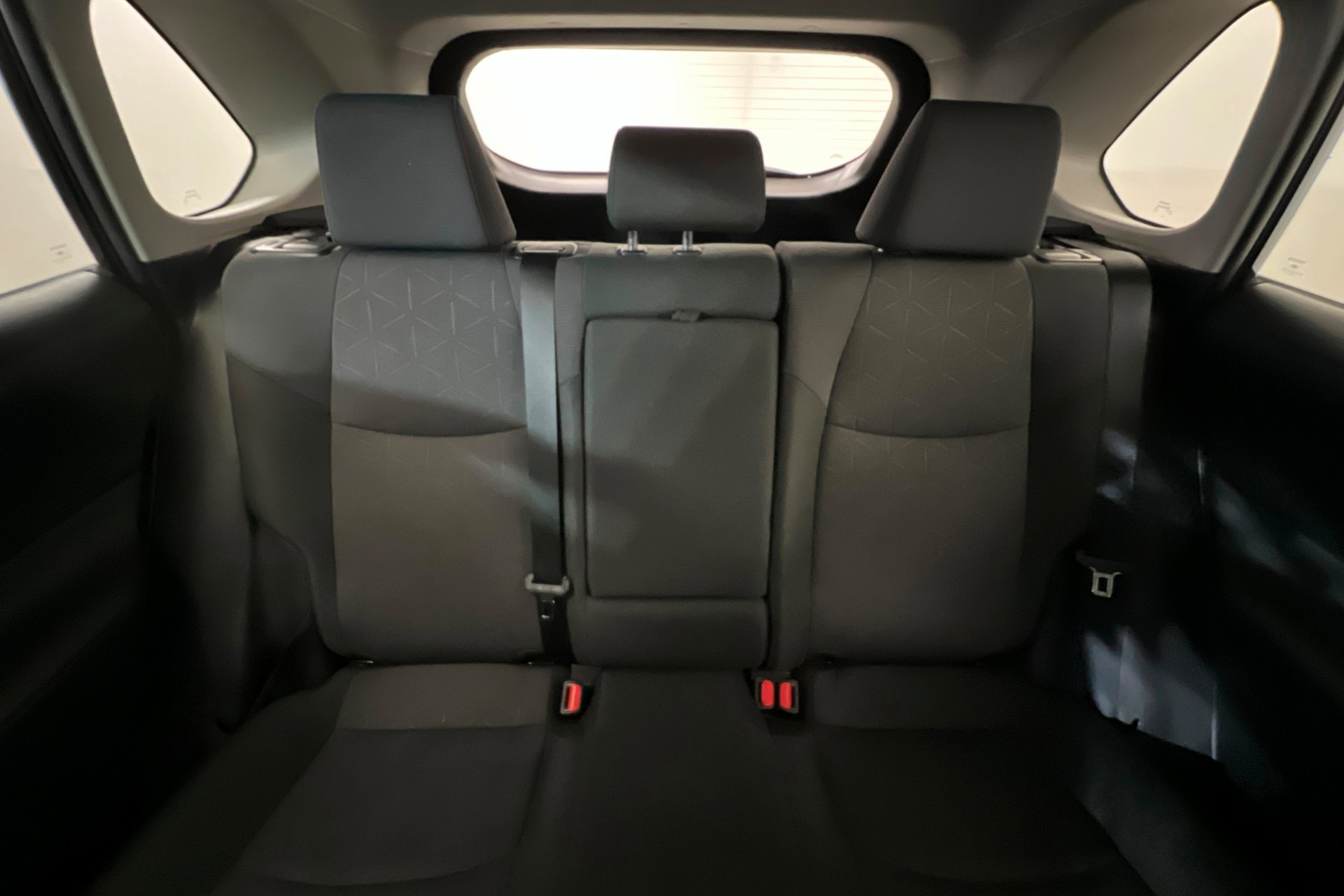 Used 2025 Toyota RAV4 XLE AWD/4WD image 26