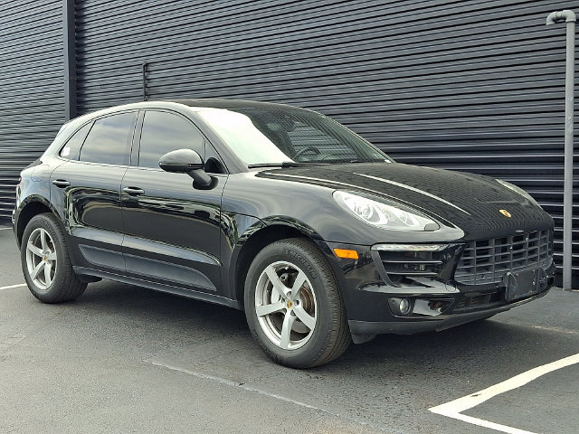 Used 2018 Porsche Macan Sport Edition AWD/4WD image 7