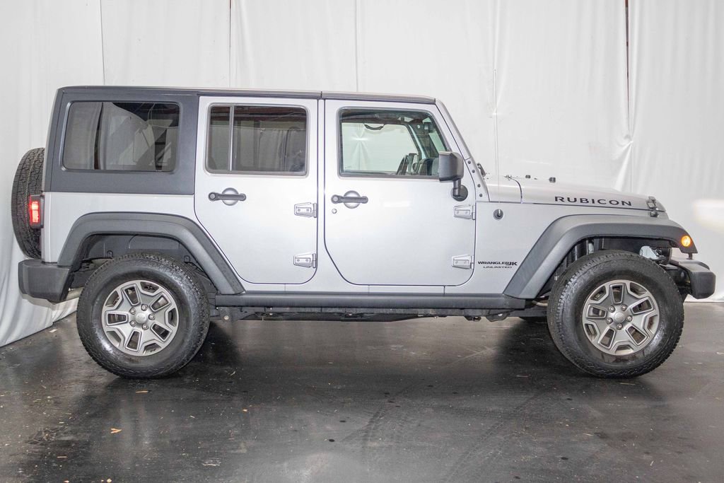 Used 2018 Jeep Wrangler Unlimited Rubicon w/ Cold Weather Group image 5