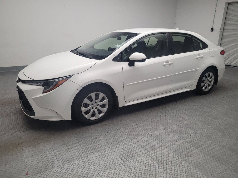 Used 2022 Toyota Corolla LE image 2