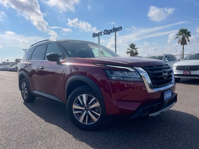 Used 2024 Nissan Pathfinder SL