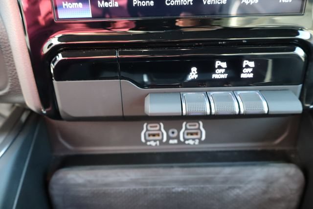 Used 2026 RAM 1500 Laramie AWD/4WD image 37