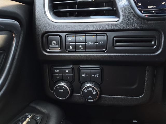 Used 2022 Chevrolet Suburban Z71 AWD/4WD image 35
