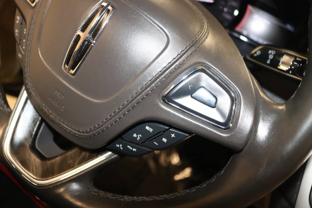 Used 2020 Lincoln MKZ Reserve w/ Elements Package image 38