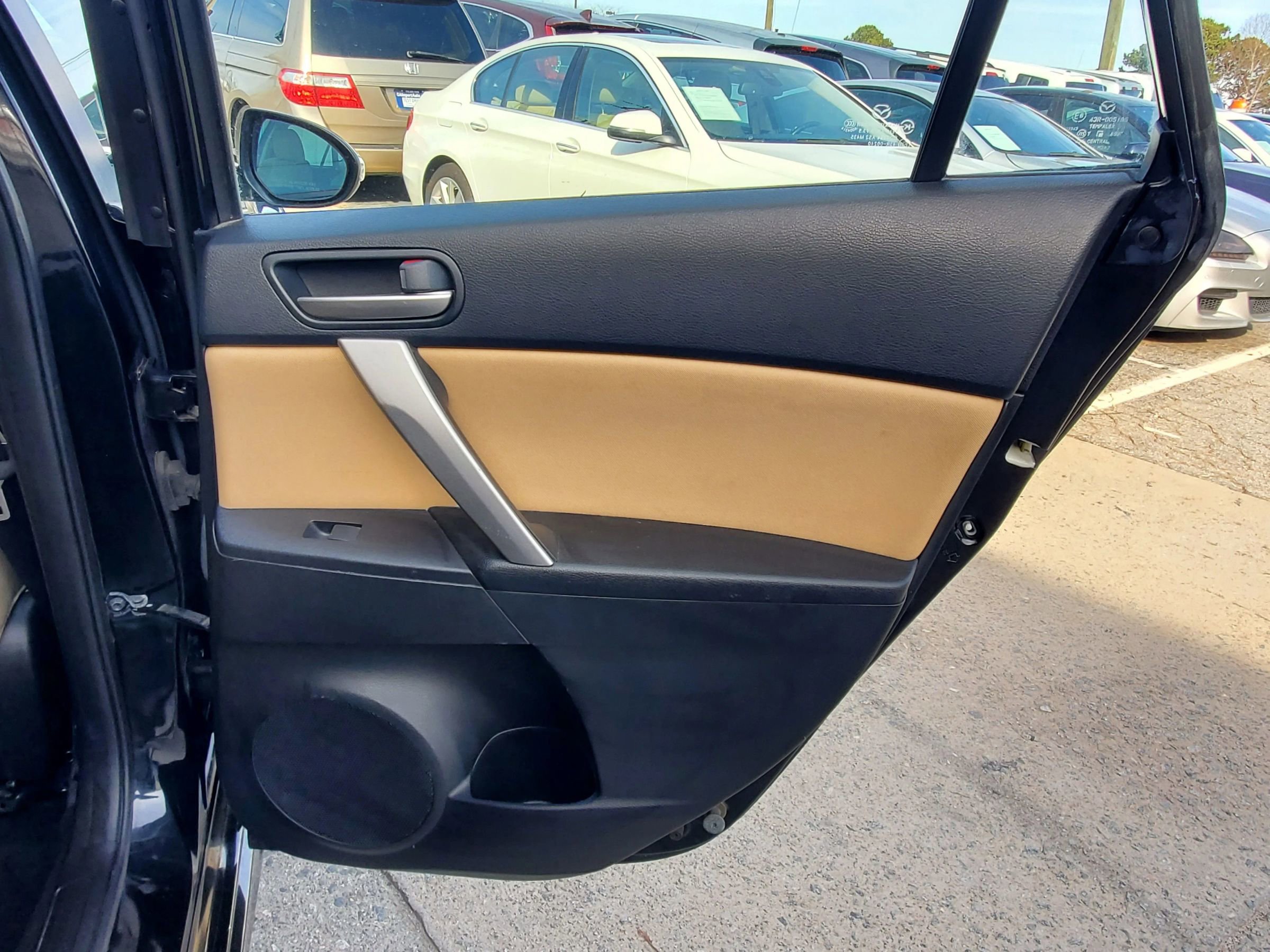 Used 2012 MAZDA MAZDA3 s Touring image 17