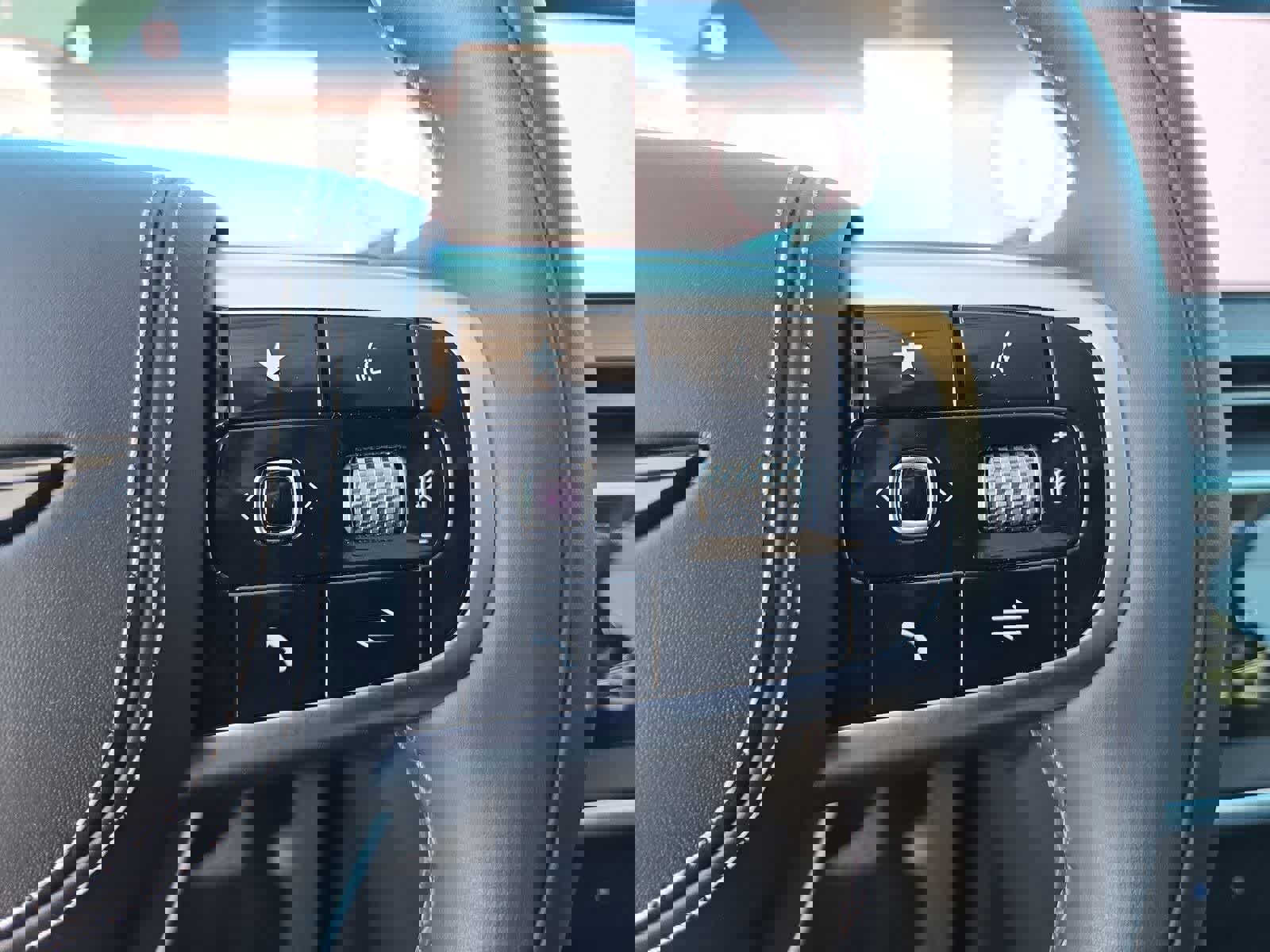 Used 2025 Genesis GV80 3.5T Prestige image 24