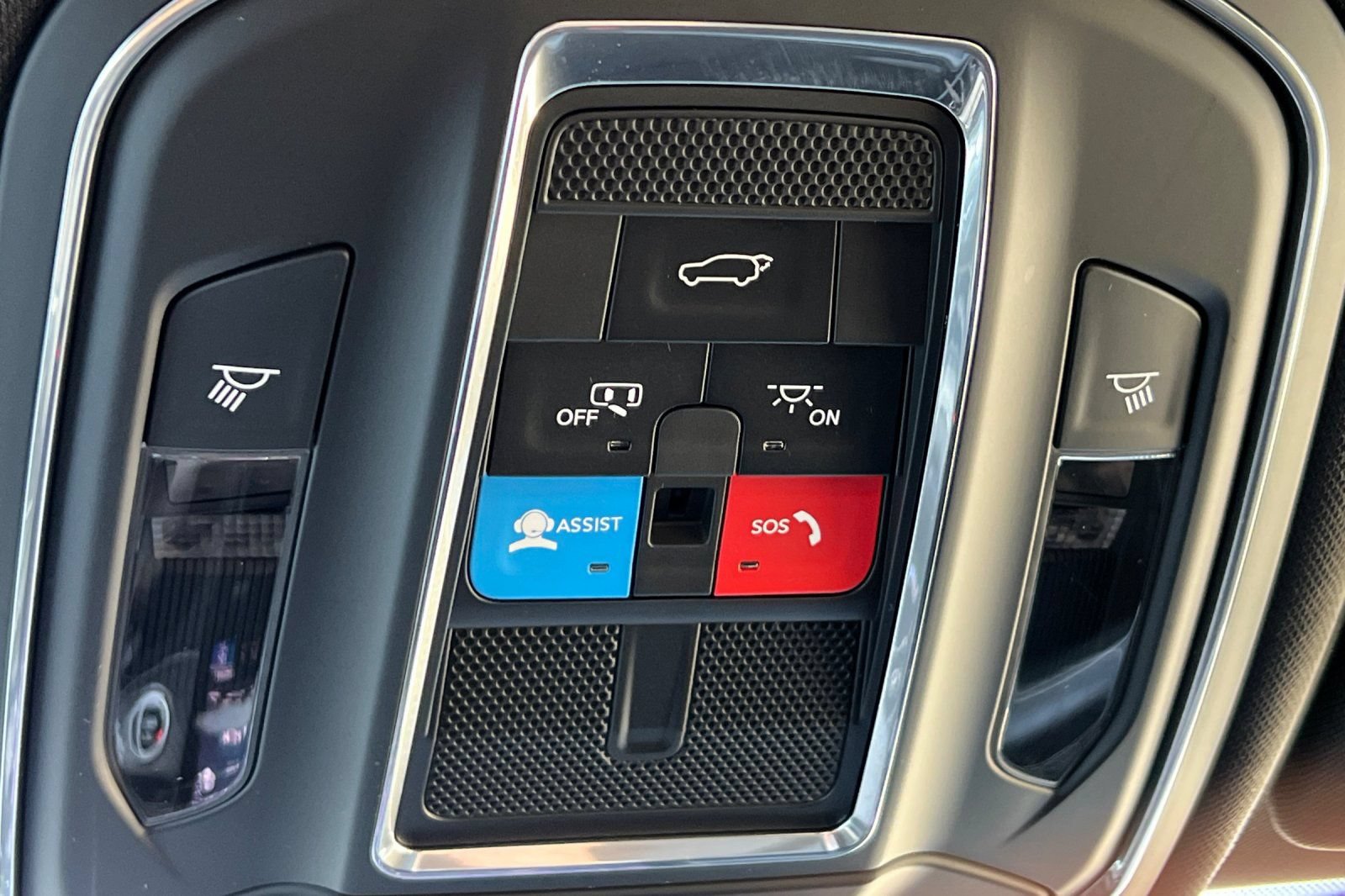 Used 2024 Jeep Grand Cherokee Limited RWD image 24