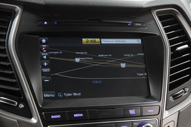 Used 2017 Hyundai Santa Fe Limited AWD/4WD image 11