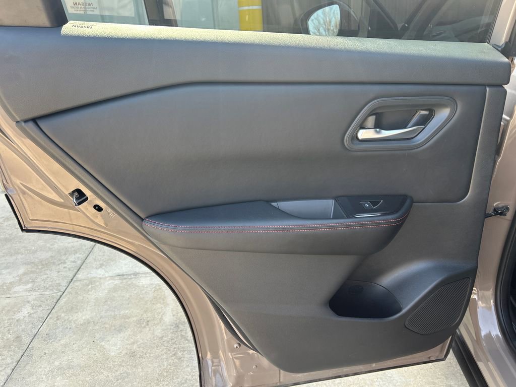 Used 2025 Nissan Rogue Rock Creek w/ Rock Creek Premium Package image 33