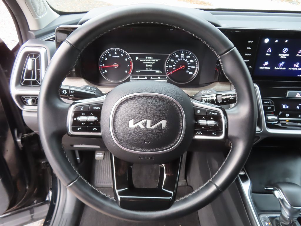 Certified 2023 Kia Sorento S w/ Panoramic Sunroof Package image 4