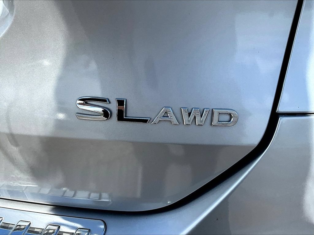 Used 2016 Nissan Rogue SL AWD/4WD image 28