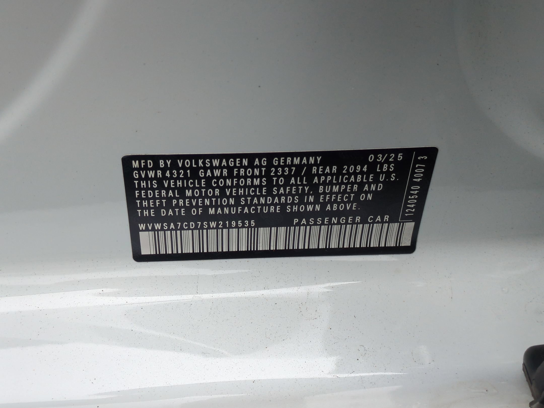 Used 2025 Volkswagen Golf SE FWD image 34