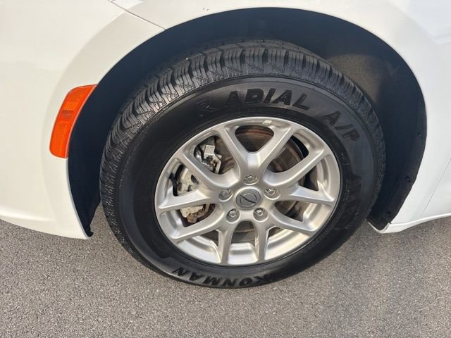 Used 2025 Chrysler Pacifica Select image 8