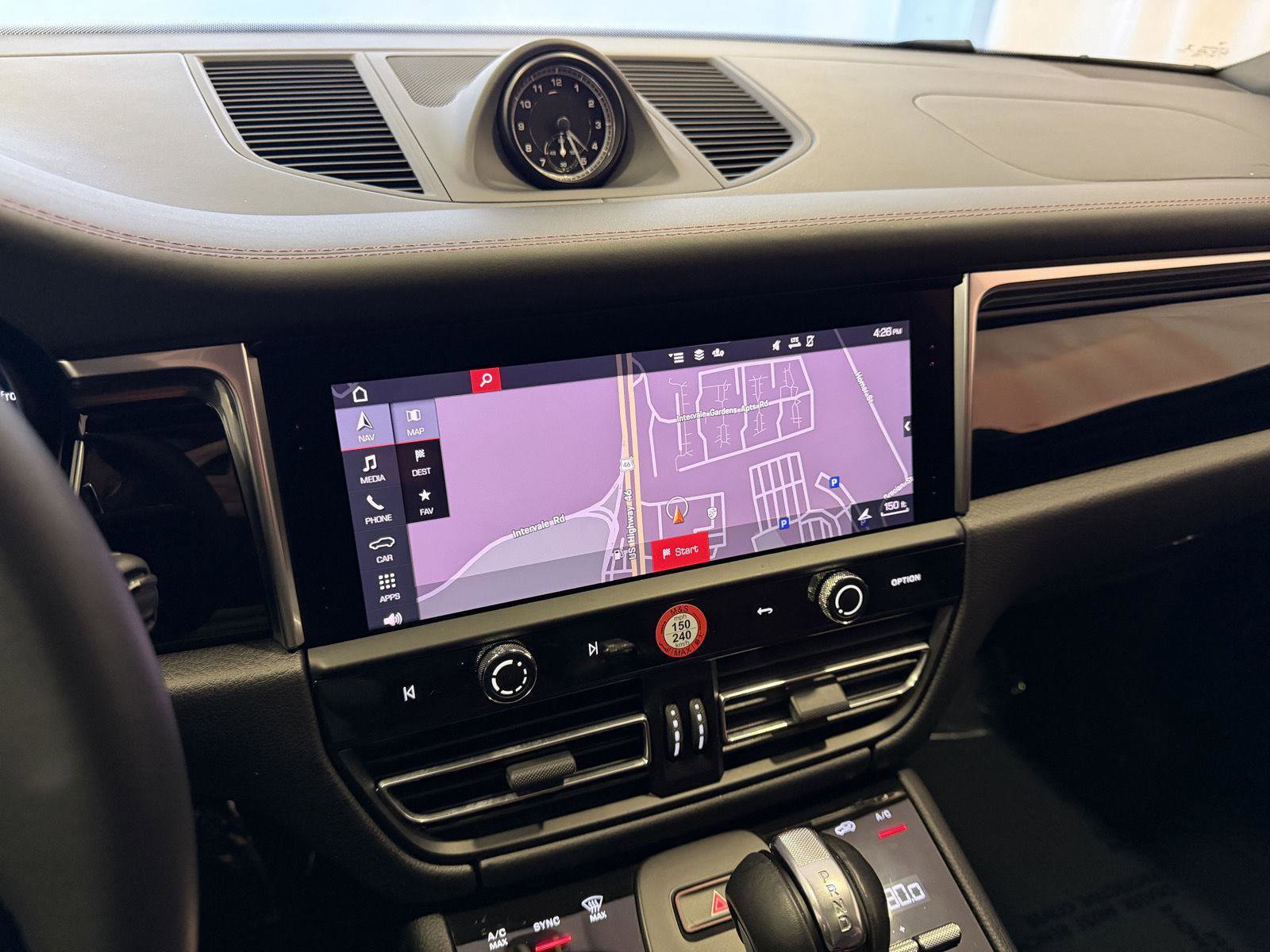 Certified 2023 Porsche Macan S image 23