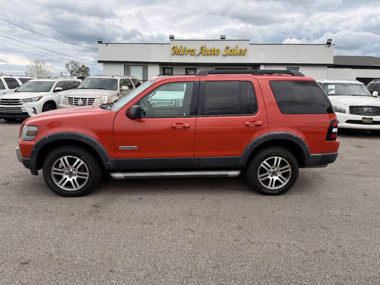 Used 2007 Ford Explorer XLT AWD/4WD image 1