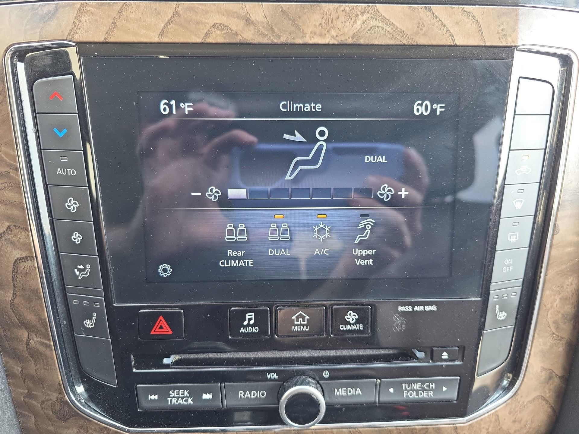 Used 2021 INFINITI QX80 Premium Select w/ All-Season Package image 24