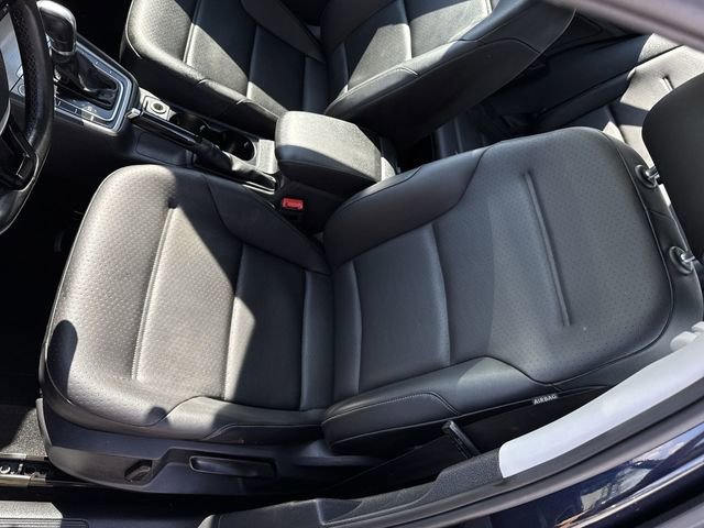 Used 2017 Volkswagen Golf Wolfsburg Edition image 19