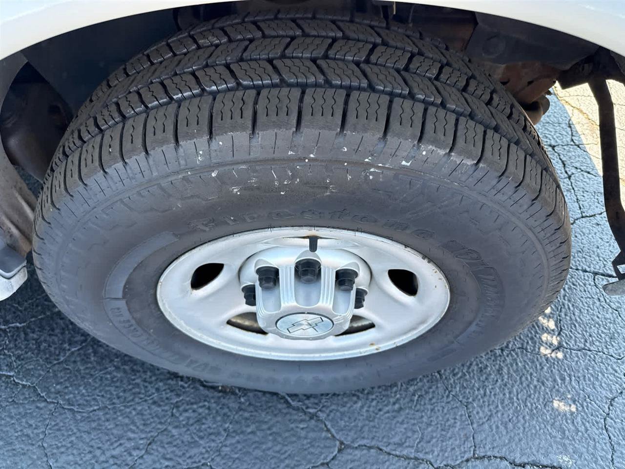Used 2014 Chevrolet Express 2500 RWD image 10