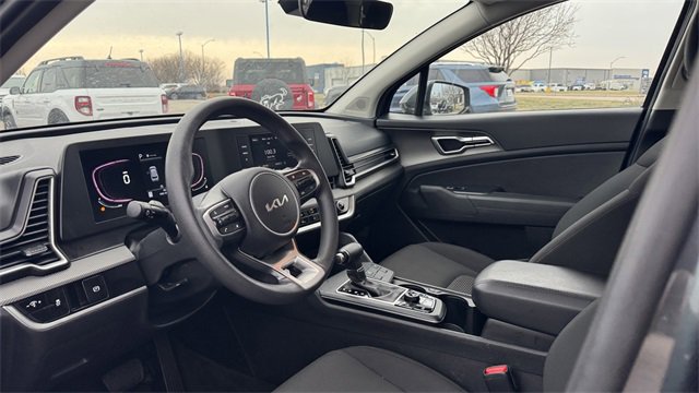 Used 2023 Kia Sportage LX image 18