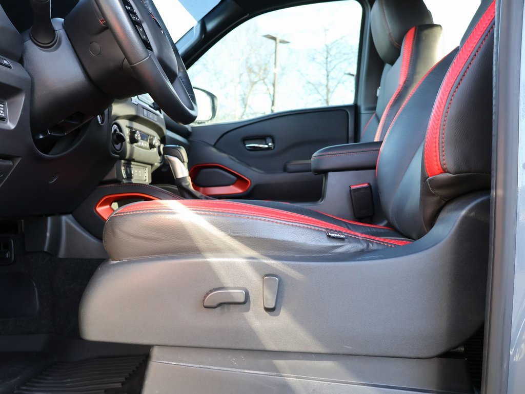 Used 2023 Nissan Frontier PRO-4X w/ Pro Convenience Package image 31