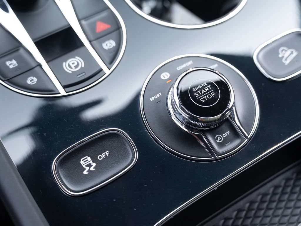 Used 2024 Bentley Bentayga Extended Wheelbase AWD/4WD image 32