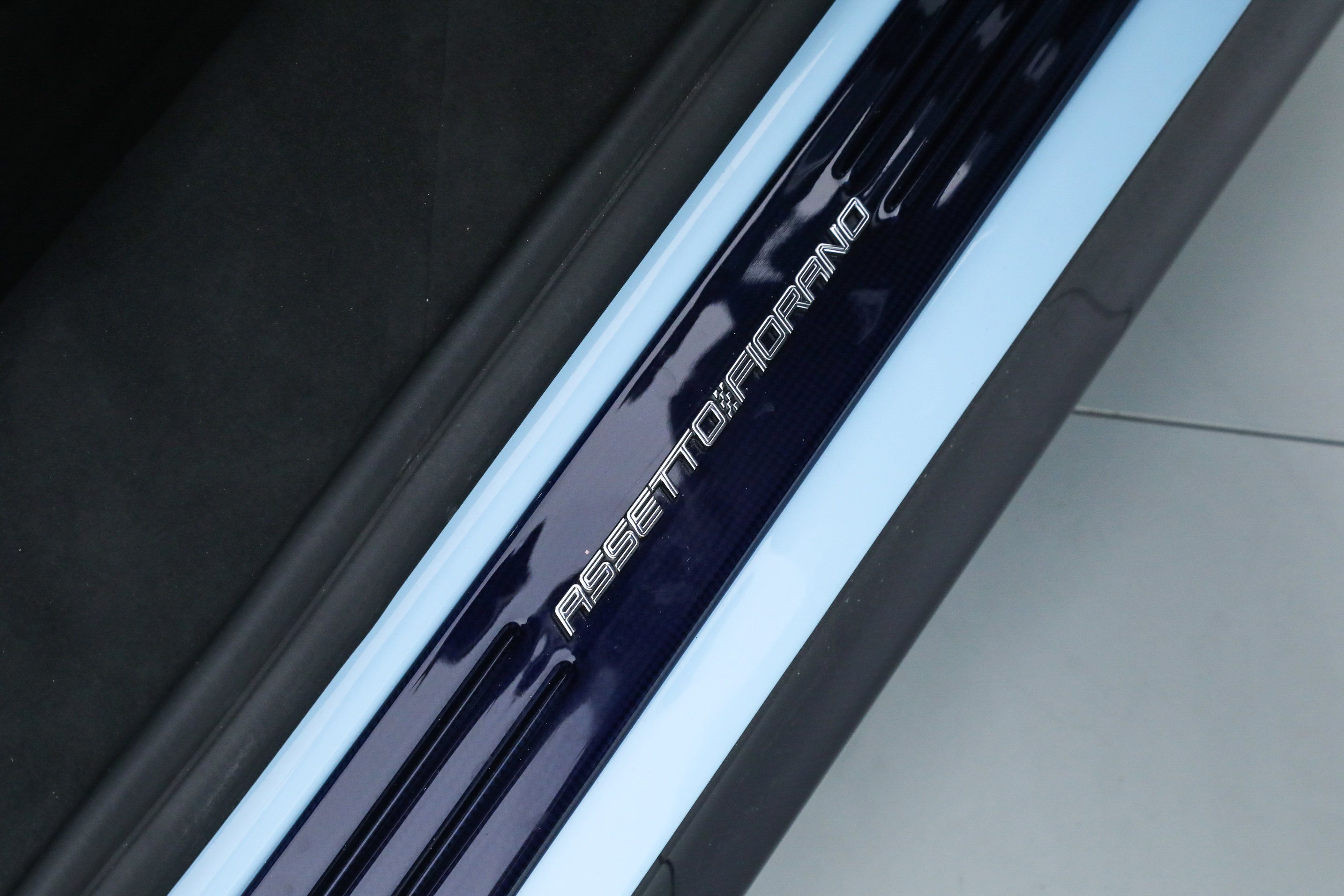 Certified 2025 Ferrari SF90 Spider AWD/4WD image 25